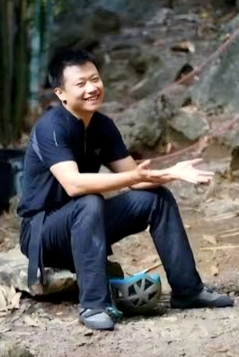 Wildlife expedition expert guiding nature tours in Sichuan