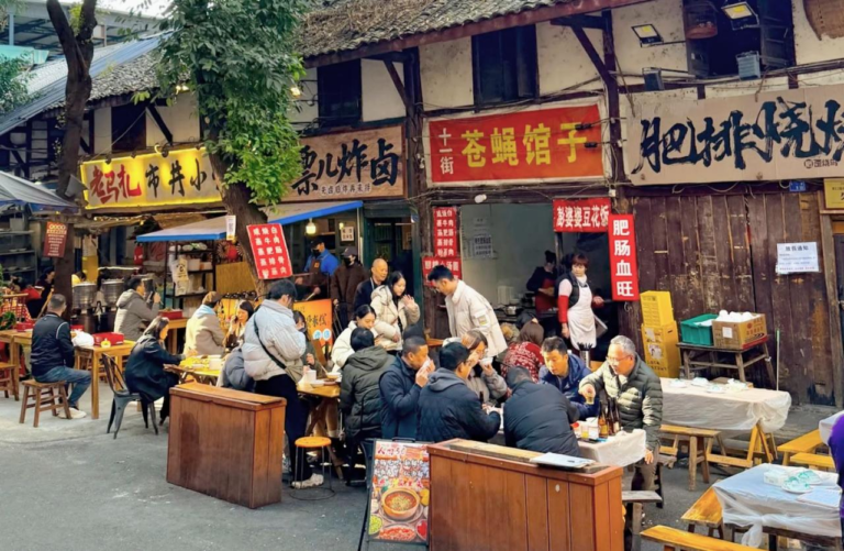 Local street restaurant and dining scene in Chengdu