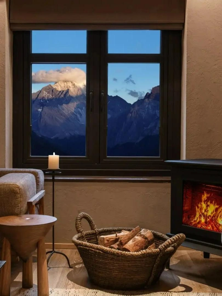 Tibetan-style Hotel Room