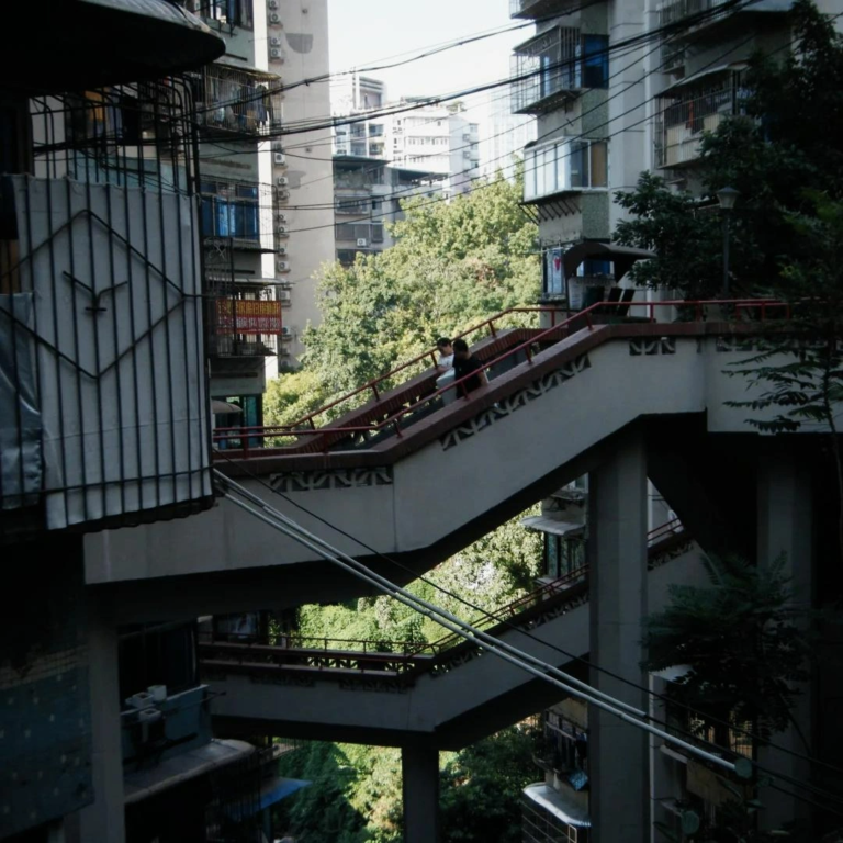 hidden-stairways-between-buildings-chongqing.webp