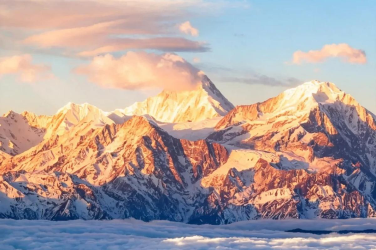 Sea of clouds surrounding Huajianshan Mountain in Sichuan