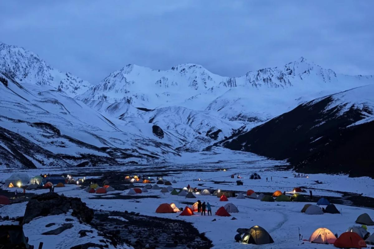 Trekking campsite with tents along the Leduomanyin route in Western Sichuan