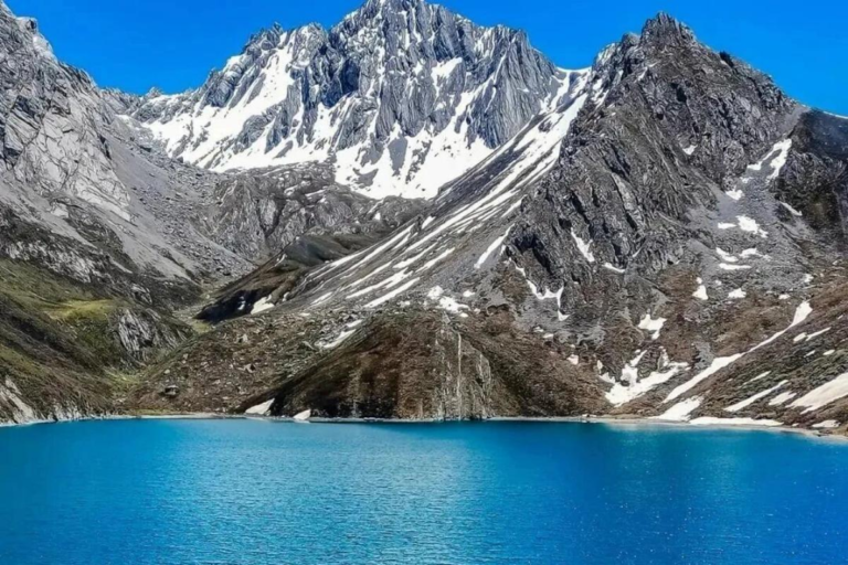 Qizanggou trekking landscape with pristine valleys, forests and mountains in Sichuan China