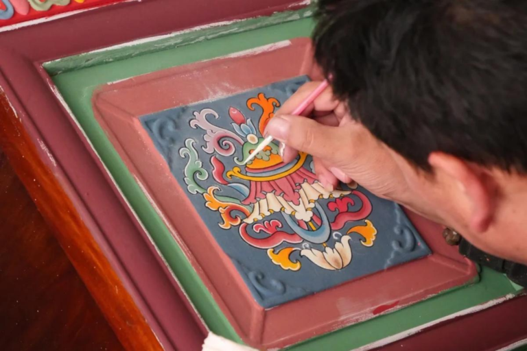 Tibetan Thangka painting process in Western Sichuan