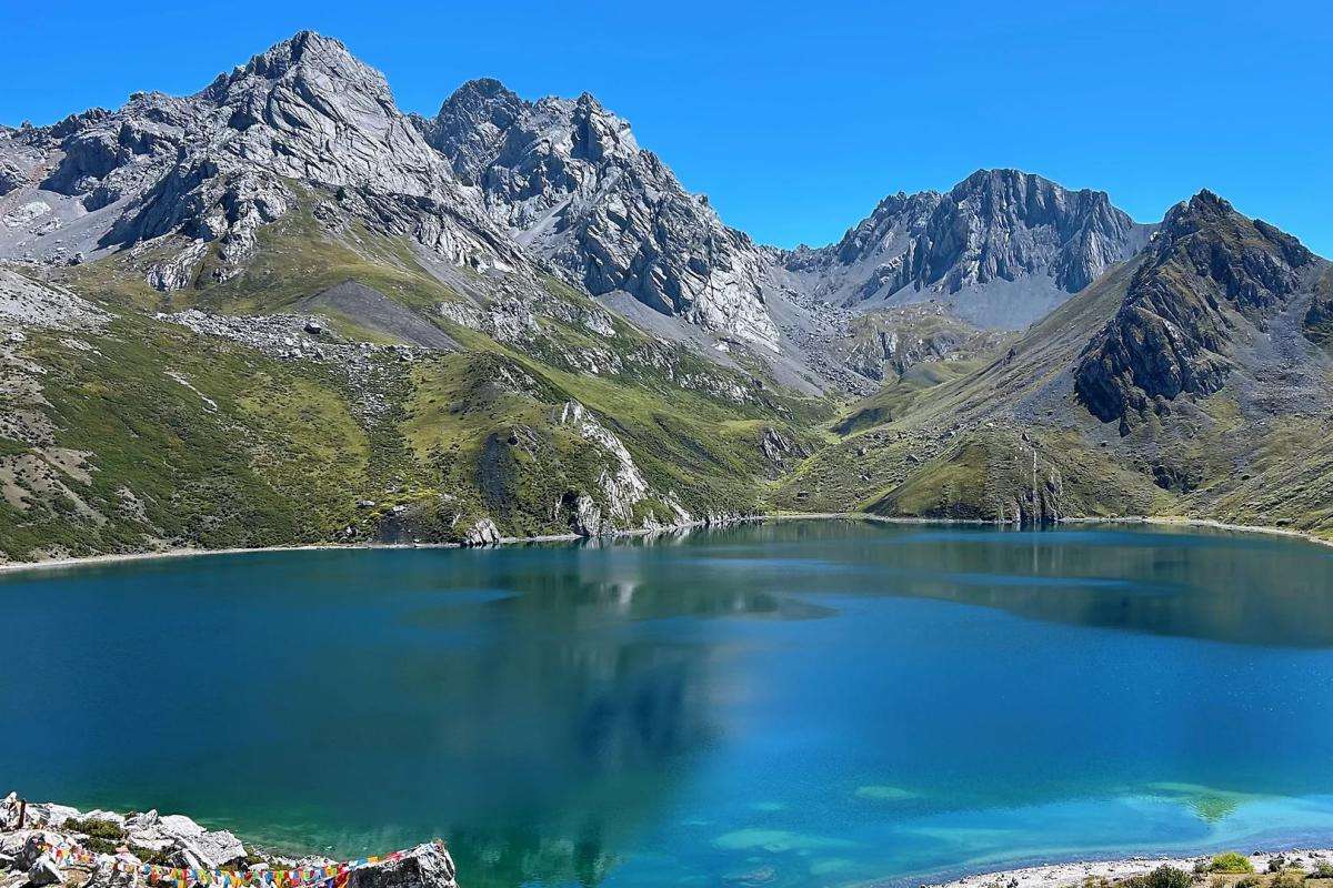 Alpine lakes and wilderness on the Qizanggou trek in Sichuan