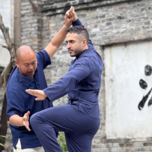 Travelers learning Emei Kung Fu with inheritor Wang Hu